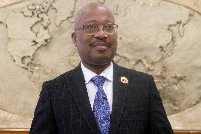 MPLA aponta melhoria paulatina na Conta Geral do Estado, UNITA fala de gravíssima promiscuidade