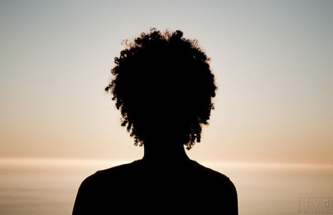 Mulher Zimbabuana mantida como escrava sexual em Angola