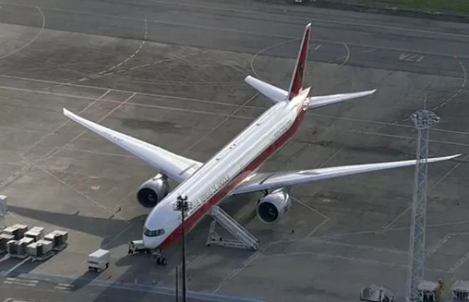 Após fogo em motor, avião da TAAG faz pouso de emergência no Recife (Brasil)