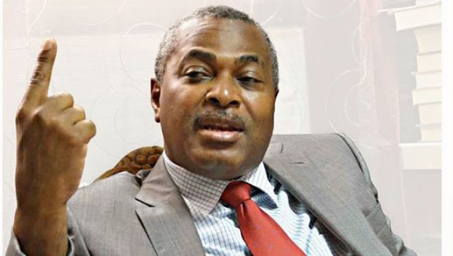 Autárquicas não avançam porque PR não quer "pluralidade mais acentuada", diz Chivukuvuku