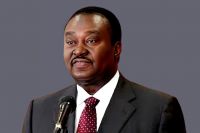 Morreu Piedade dos Santos "Nandó", ex-vice presidente de Angola