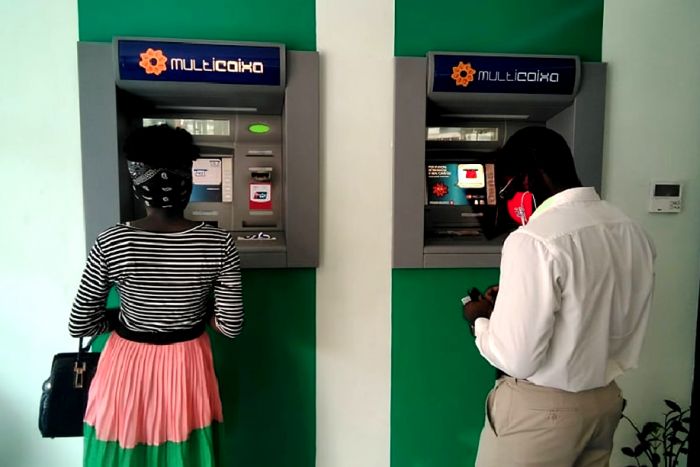 EMIS aumenta levantamento diário do Multicaixas para 120 mil kwanzas