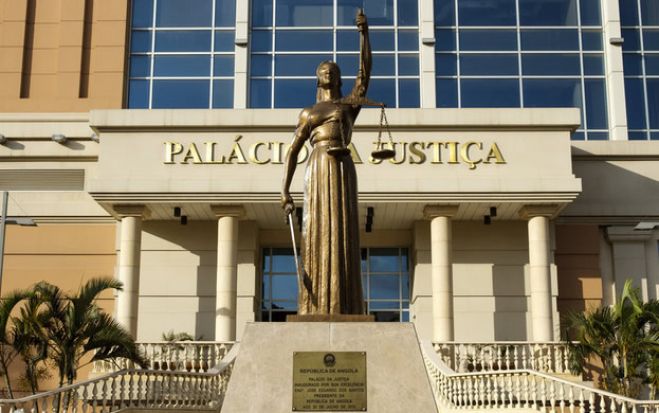 Ministério da Justiça expulsa 24 funcionários devido a “práticas indecorosas”