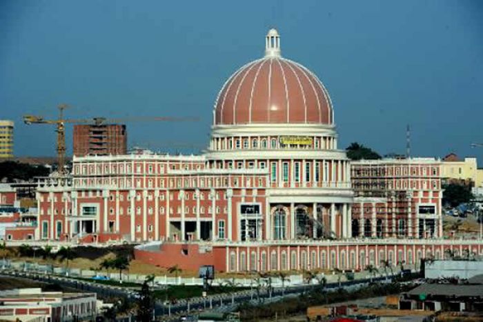 Governo apresenta orçamento de 37,3 biliões de kwanzas para 2027 em ano de eleições gerais