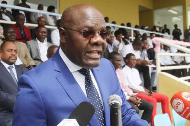 Ex-governador da Lunda Sul detido por peculato