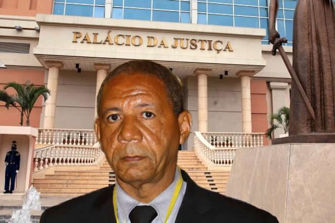 General Hélder Viera Dias "Kopelipa" foi ouvido hoje pela PGR