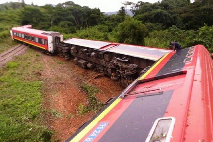 Quantos comboios do consórcio LAR ainda irão descarrilar?