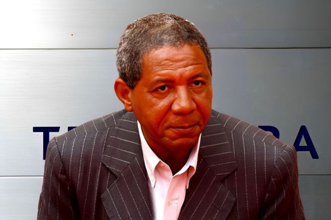 General Kopelipa desmente perseguição política