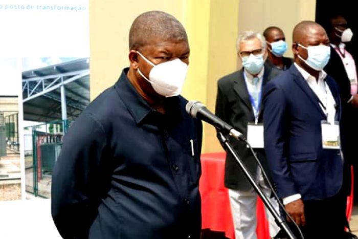 João Lourenço apela à produção de algodão com compra garantida a nível interno