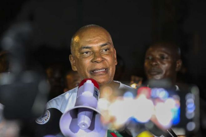 Suspensão de debate sobre pacote eleitoral aproxima Angola da “ditadura” – UNITA