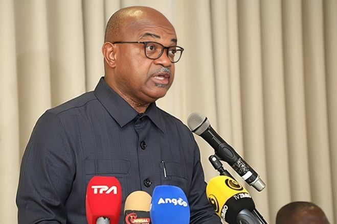 Negociações com jornalistas angolanos só vão parar quando houver entendimento – ministro