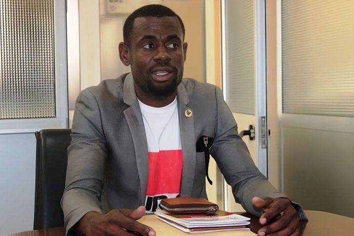 UNITA aplica processo disciplinar contra deputado acusado de fazer serviço de táxi com carro protocolar