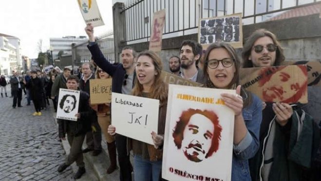 Dezenas de manifestantes no Porto pedem “liberdade já” para os ativistas de Angola