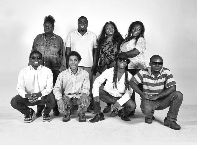 Entre os jovens, há os que querem ficar e aqueles que desejam voltar para Angola