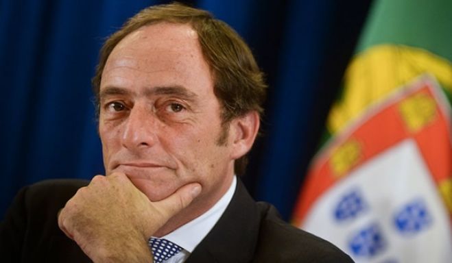 Portugal não pode "explicar aos angolanos como devem ser" - Paulo Portas