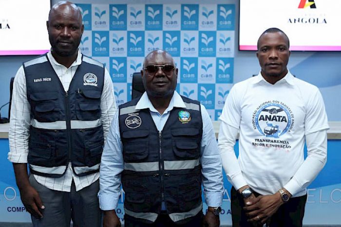 Associação de moto taxistas diz que entrega de cartões de subsídio à gasolina inicia hoje