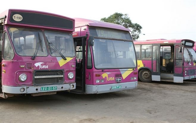 Trabalhadores da TURA em greve após quatro meses de salários em atraso