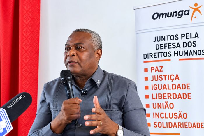 «A televisão pública diz só MPLA, MPLA, MPLA»: Chivukuvuku denuncia «fraude» antes de 2027 e questiona independência da CNE