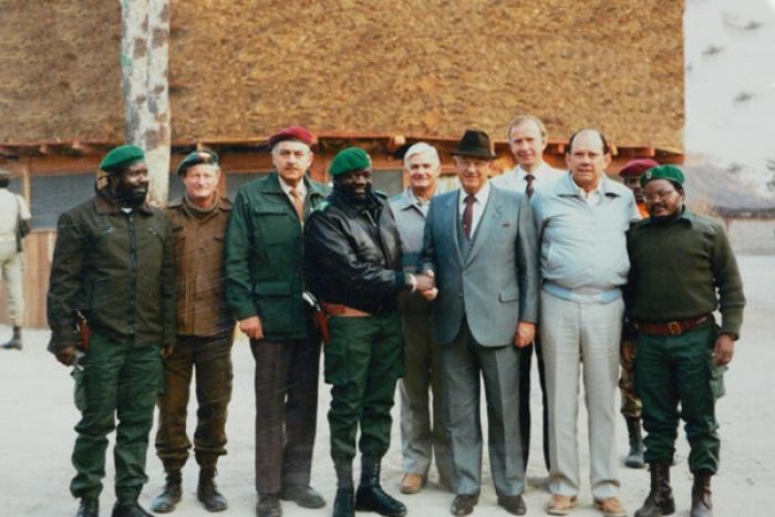 Exército da África do Sul convenceu Savimbi a iniciar guerrilha em Angola - oficial sul-africano