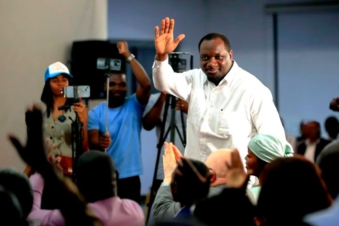 "A UNITA arrisca perder a identidade"