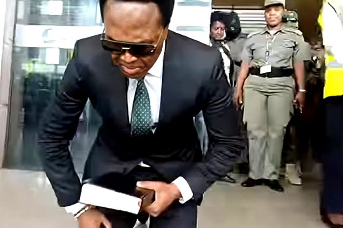 Moçambique: Candidato Venâncio Mondlane chega a Maputo sob fortes medidas de segurança