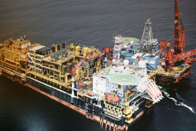 Angola produz 1,18 milhões de barris e sobe pela primeira vez desde 2015 - Consultora