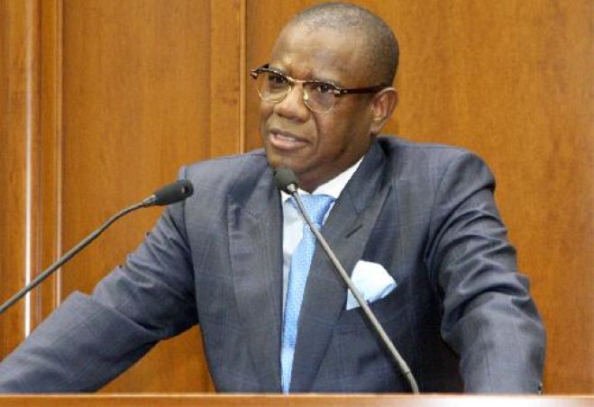 O caminho de diversificar a economia não se faz em dois dias - jurista Carlos Feijó