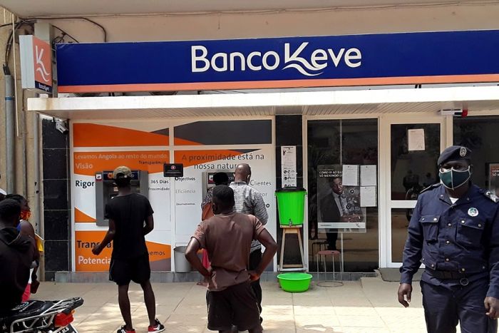 Branqueamento de capitais: Banco Keve multado com 926 mil euros por "infrações graves"