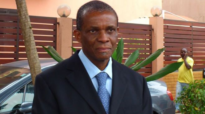 Não é crime colar cartazes - Gaspar Mendes de Carvalho 'Miau'