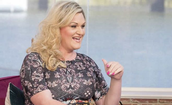 Chelsea Attonley, de 30 anos quer voltar a ser homem porque ser mulher "dá muito trabalho"