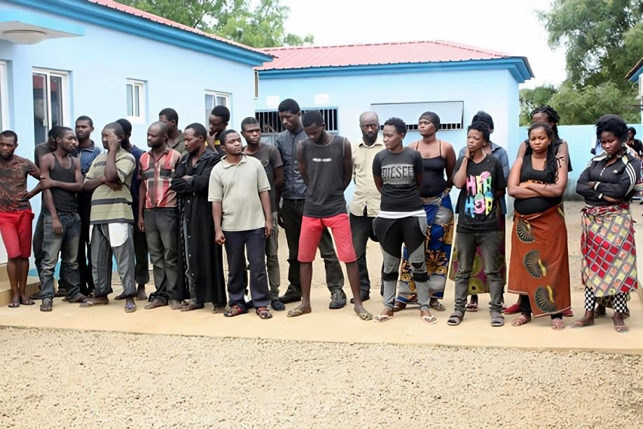 Faltam meios para controlar migração irregular para Angola - dirigente