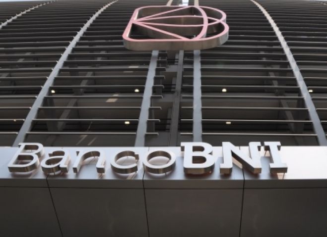 Bancos angolanos já restringem transferências e uso de cartões