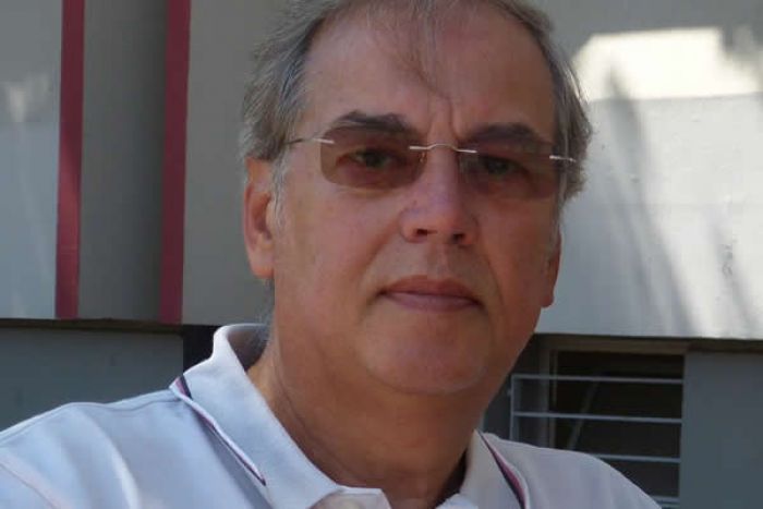 Anúncio da saída de José Eduardo dos Santos da liderança do MPLA é "meia surpresa" - analista