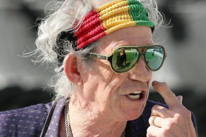 Keith Richards deseja que as filhas snifem as suas cinzas através de uma palhinha