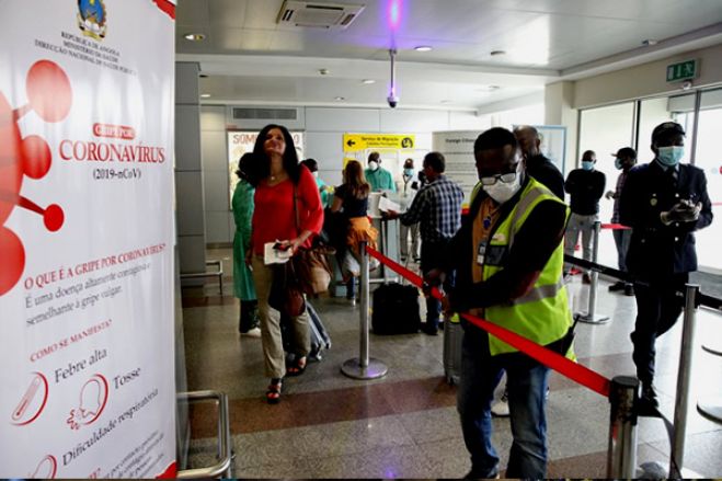 Covid-19: Angola cobra 11 mil kwanzas por cada teste no desembarque no aeroporto