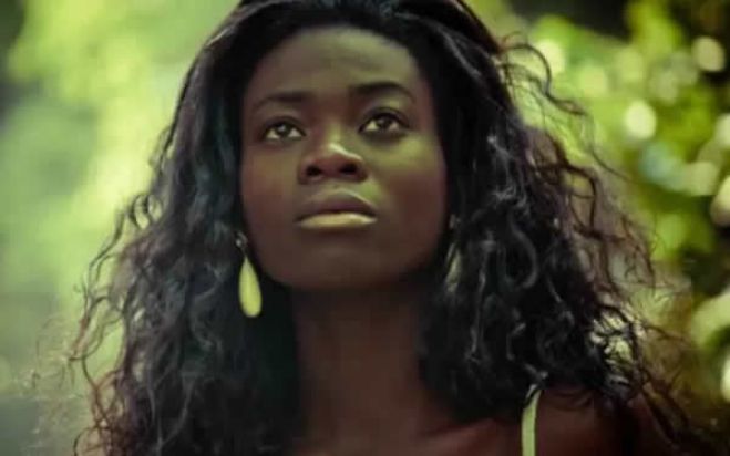 Angolana que mora no Brasil desabafa na web: 'me chame de negra, eu amo'