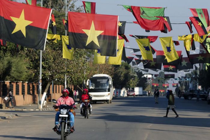 A geometria variável do presidencialismo de partido em Angola