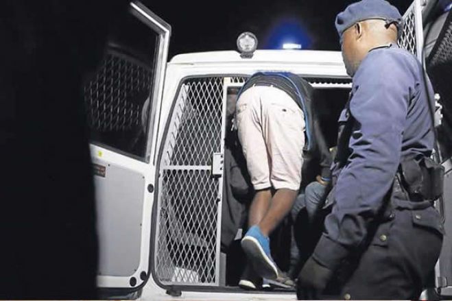 Cidadãos detidos na Lunda Norte por forjarem assinaturas de mais de 600 cópias de BI para criação de um partido político