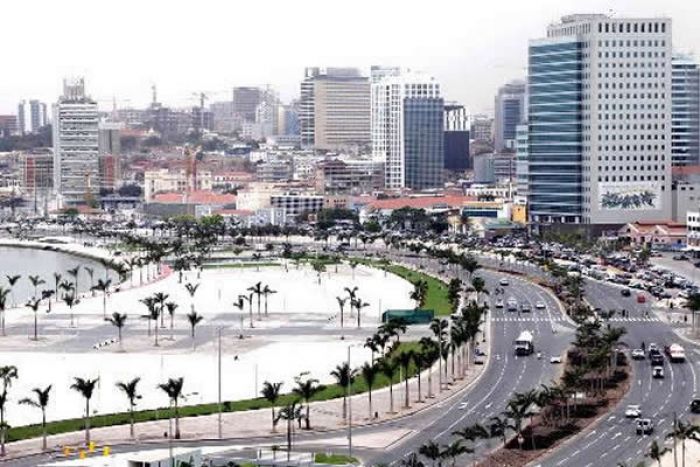 Dívida pública de Angola sobe para 72,8% e economia cresce 2,2% - Moody's
