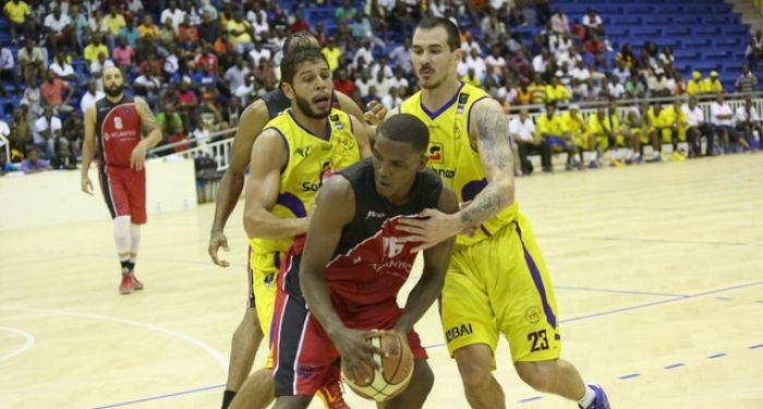 1º de Agosto campeão nacional de basquetebol