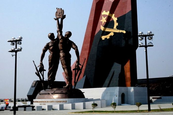 Cuito Cuanavale e o culto de personalidade "a José Eduardo dos Santos"