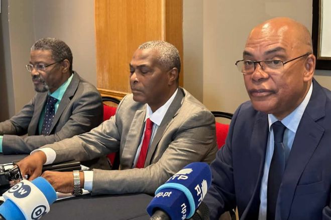 A oposição em Angola não precisa de um líder, mas de uma luz no fundo do túnel