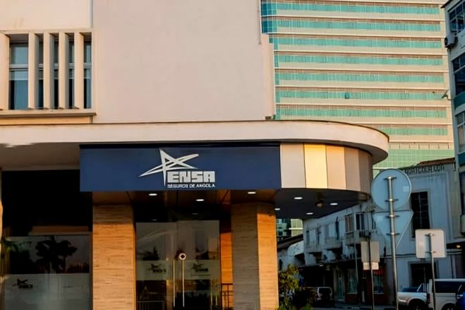 Estado angolano arrecada 9,8 milhões de dólares com a venda de 30% de acções da ENSA