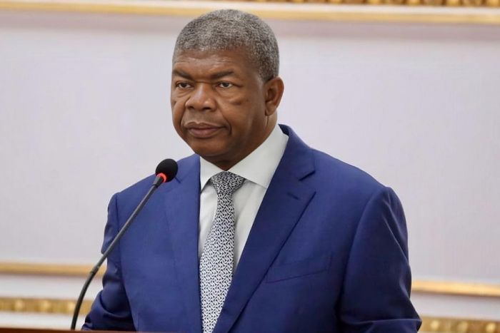 João Lourenço pede ao novo ministro do Interior a não ter medo da farda