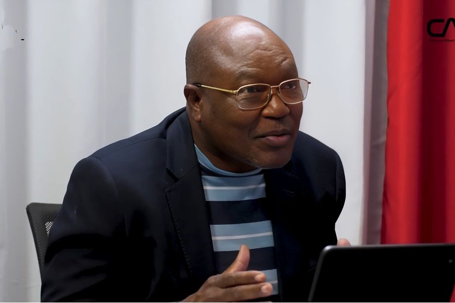 Sérgio Raimundo defende mudança na liderança do MPLA e alerta para risco eleitoral em 2027