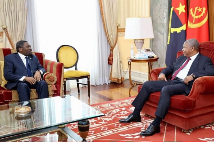 O encontro entre João Lourenço e Isaías Samakuva deu em fiasco azedo