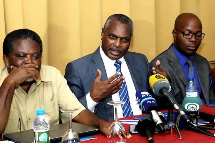 Chivukuvuku e pares podem ter cometido ‘equívoco’ no pedido de suspensão de mandato na AN