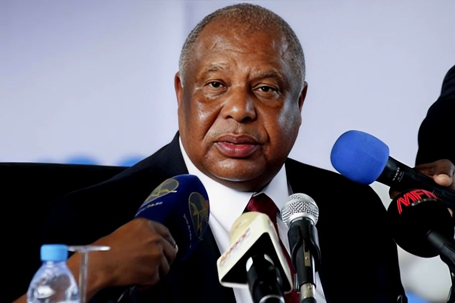 Carneiro na PGR: "É um processo com pendor político"