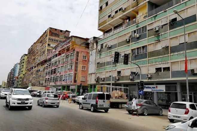 UNITA e FNLA continuam sem património confiscado pelo Governo, apesar de 21 anos de paz