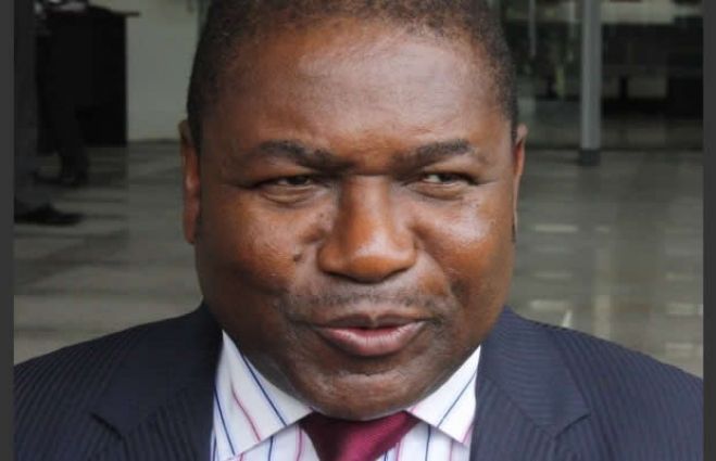 Presidente de Moçambique diz que "ainda há moçambicanos que querem enriquecer com falta de paz"